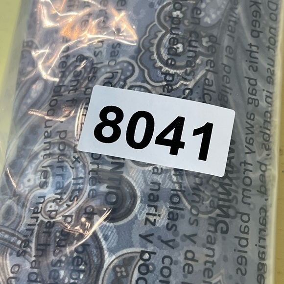 Robert Talbott Made in USA 100% Finest Silk Elegant Paisley Tie - Picture 10 of 10